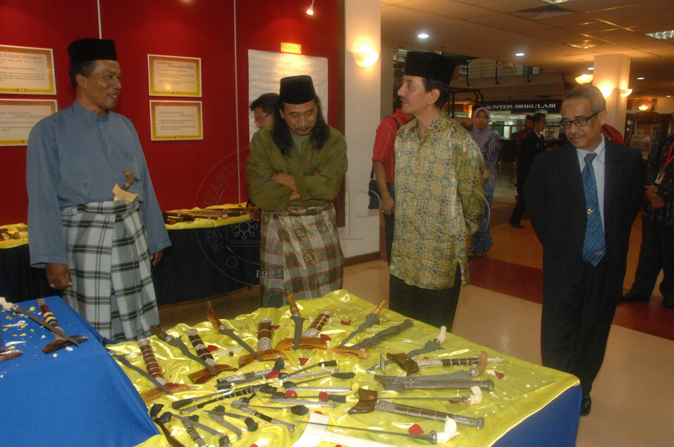 PRO 14 33 WACANA FBA 0084